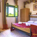 فيلة Monambeles *