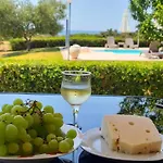 Vila Monambeles Svoronata