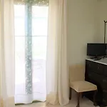 Monambeles Σβορωνάτα
