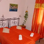 Monambeles Vila Svoronata