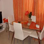 Monambeles Vila Svoronata
