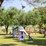 Monambeles Vila