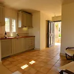 Vila Monambeles Svoronata