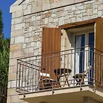 Monambeles Βίλα Σβορωνάτα