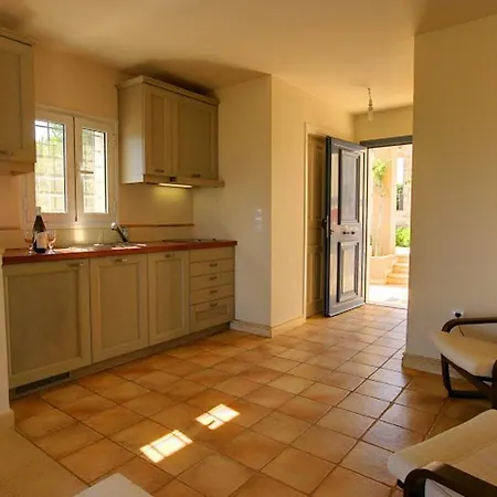 Villa Monambeles Svoronata